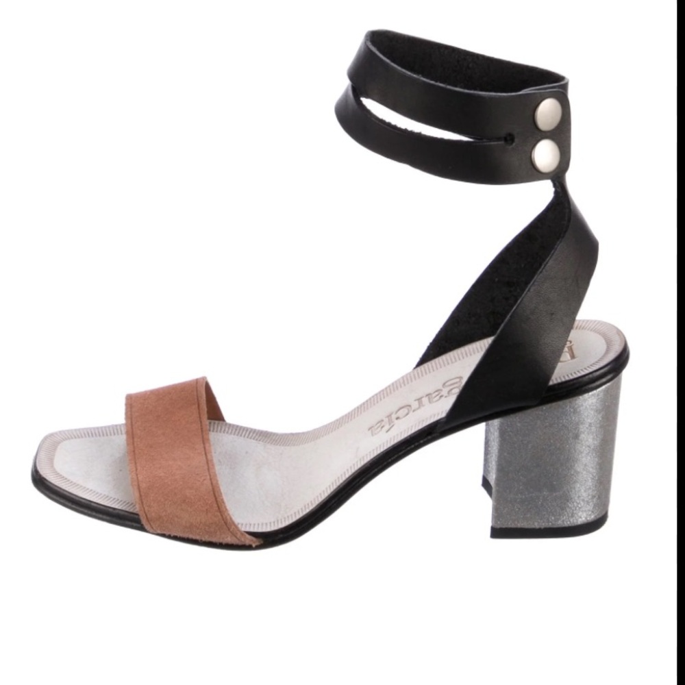 Pedro García ankle strap block heel sandals sz 39 1/2